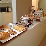 Borgoleoni 18 - And Breakfast 2*