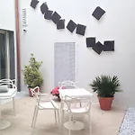 Bed & Breakfast Borgoleoni 18 - And Breakfast 2*