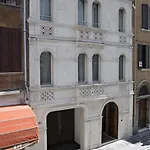 Bed & Breakfast Borgoleoni 18 - And Breakfast
