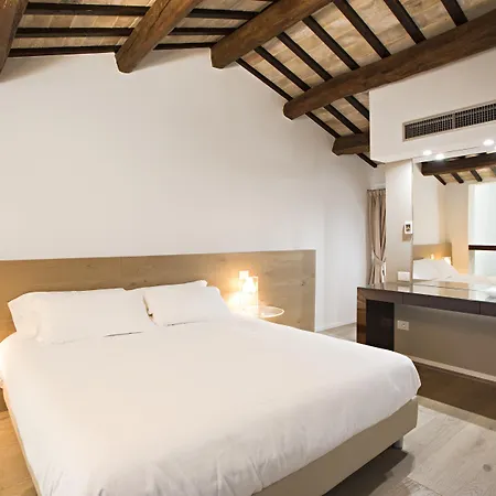 Borgoleoni 18 - Room&breakfast Bed & Breakfast 2*