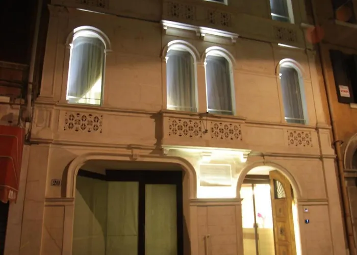 Bed & Breakfast Borgoleoni 18 - Room&breakfast 2*