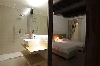 Borgoleoni 18 - Room&breakfast 2*