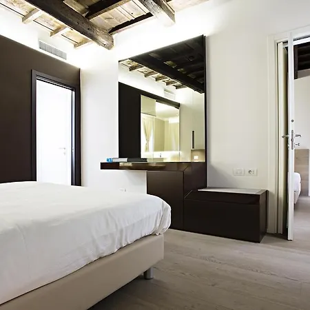 Borgoleoni 18 - And Breakfast 2*