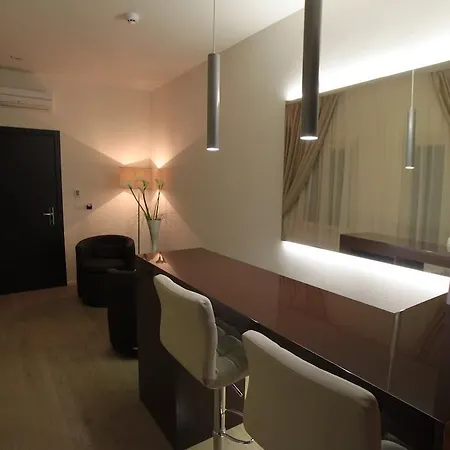 Borgoleoni 18 - And Breakfast فندق مبيت وإفطار 2*