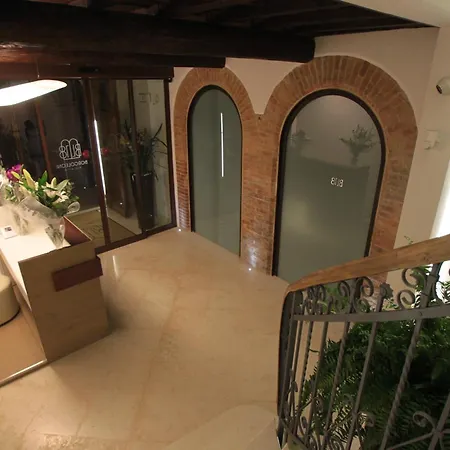 ベッド・アンド・ブレックファスト Borgoleoni 18 - And Breakfast フェラーラ