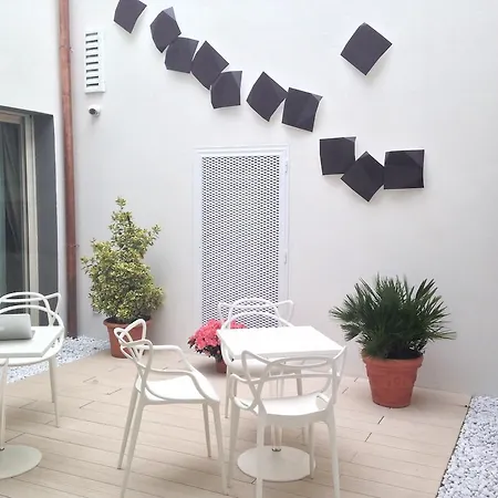 Bed & Breakfast Borgoleoni 18 - Room&breakfast 2*