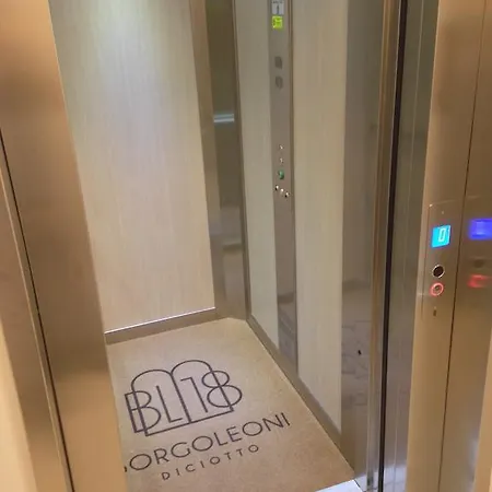 ベッド・アンド・ブレックファスト Borgoleoni 18 - And Breakfast フェラーラ