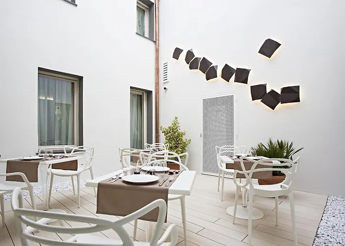 Borgoleoni 18 - And Breakfast 2*